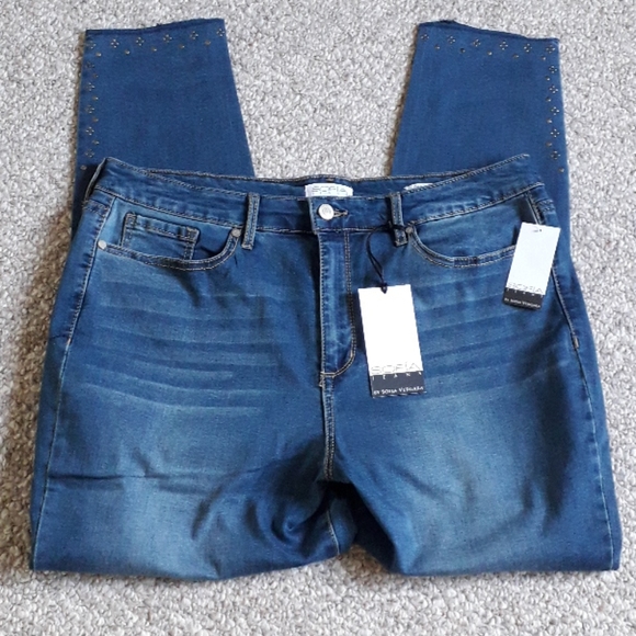 New Ankle Studded Hem Dark Wash Jeans Pant. - Picture 8 of 12